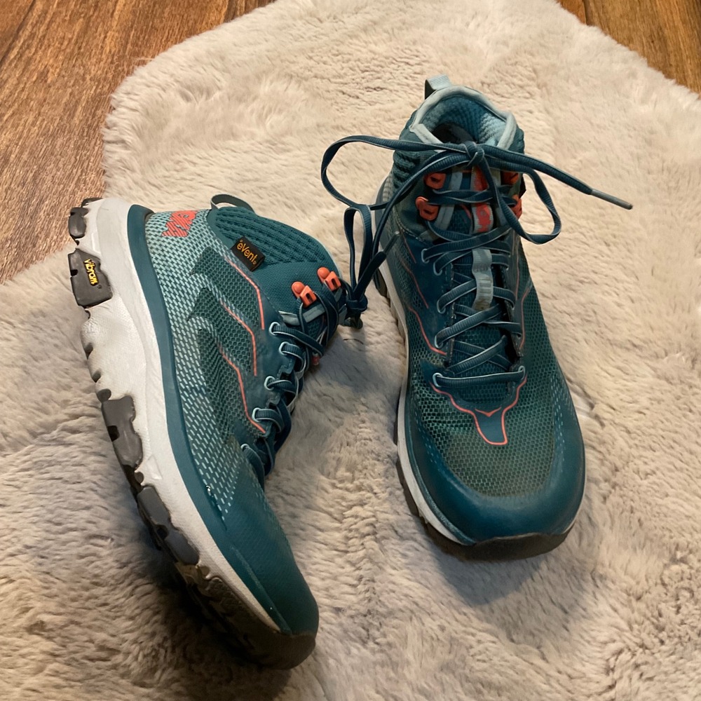 Hoka One One Toa GTX Speed‎ Hiker Size 9 Green Coral Trail Running Womens
